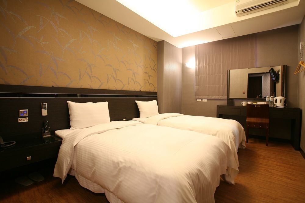 Military 75 Hotel Taichung Luaran gambar